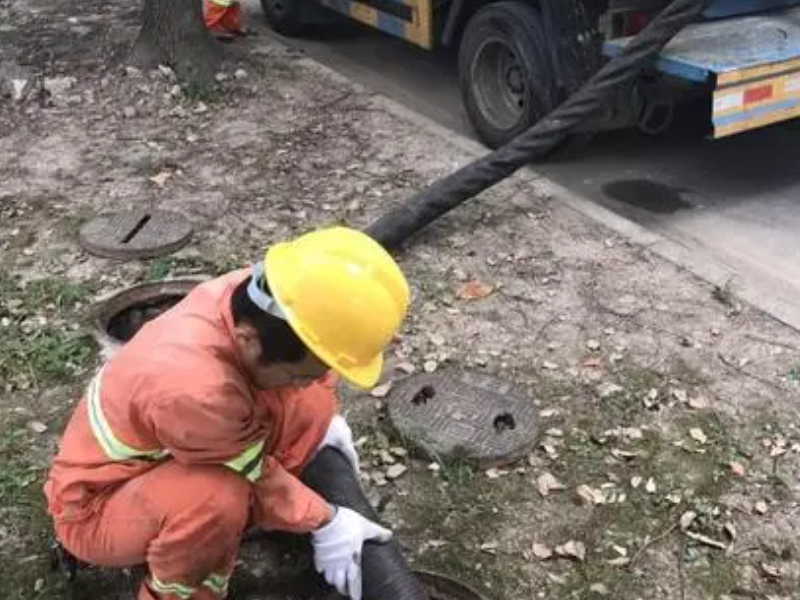 武清区王庆坨清理化粪池——疏通清洗污水井——抽泥浆